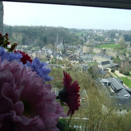 Hotel Particulier Le Mercier De Montigny -Une Nuit Sur Les Remparts- Fougères Екстериор снимка