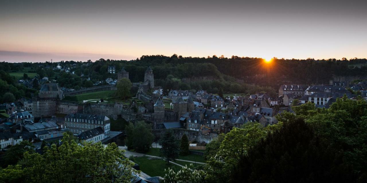 Hotel Particulier Le Mercier De Montigny -Une Nuit Sur Les Remparts- Fougères Екстериор снимка