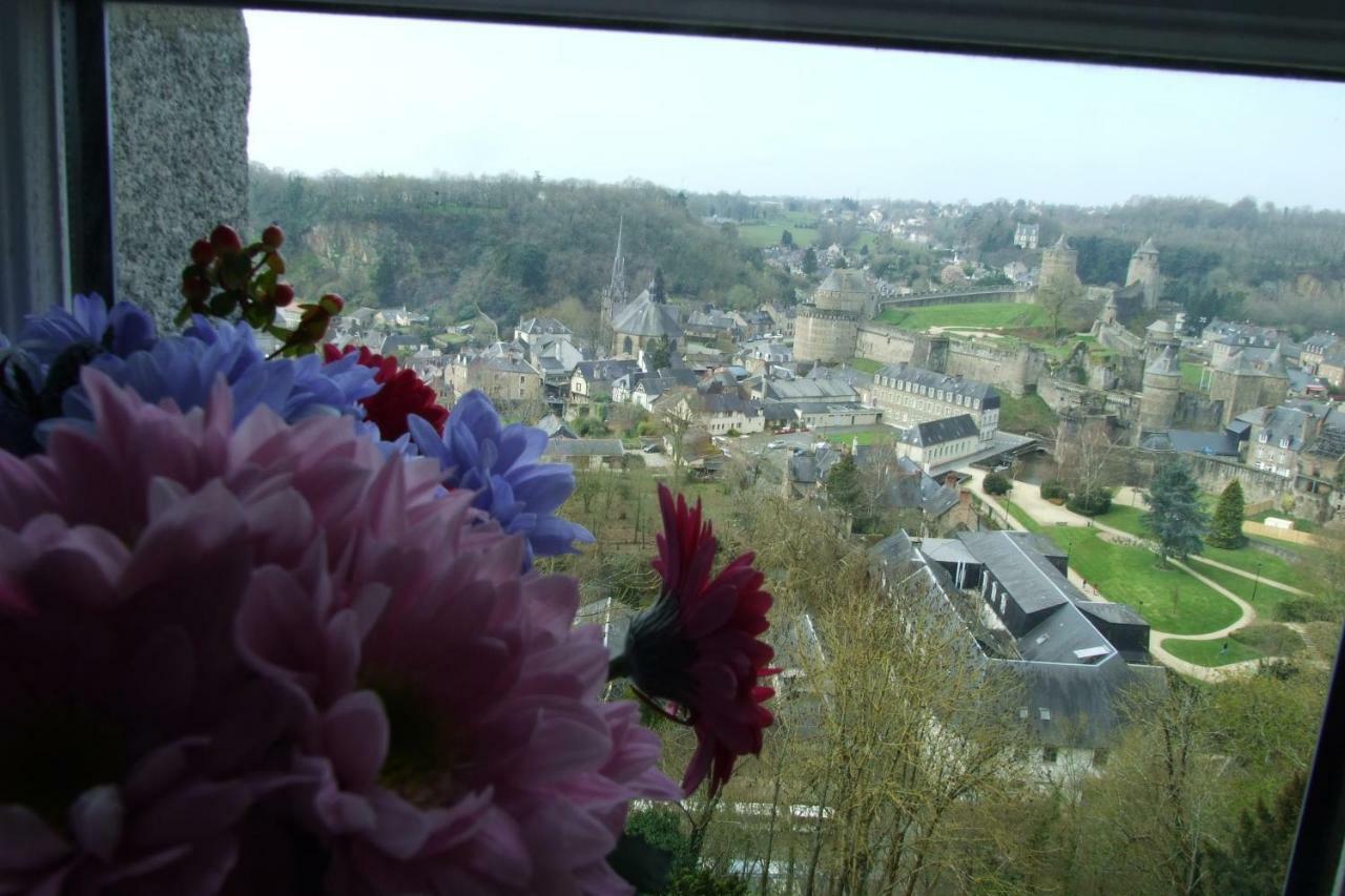 Hotel Particulier Le Mercier De Montigny -Une Nuit Sur Les Remparts- Fougères Екстериор снимка