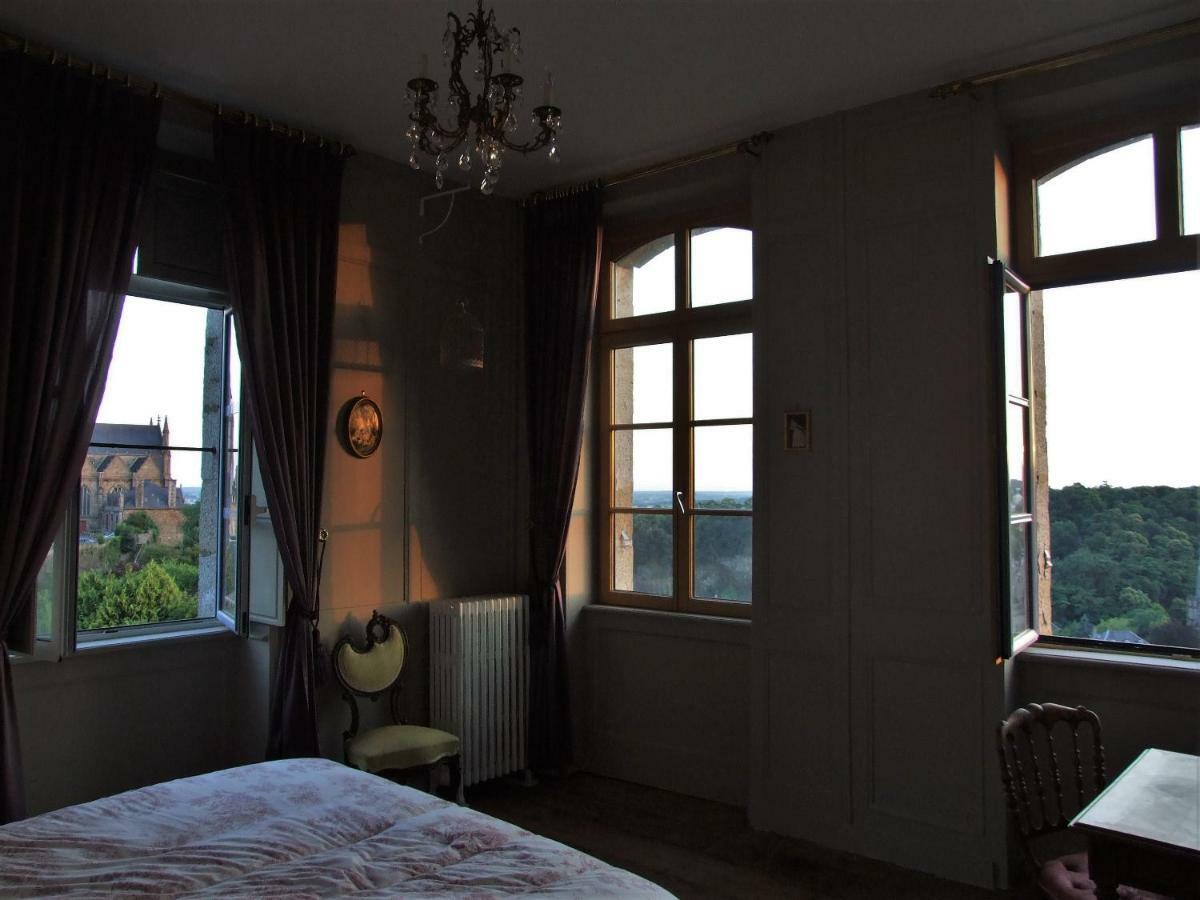 Hotel Particulier Le Mercier De Montigny -Une Nuit Sur Les Remparts- Fougères Екстериор снимка