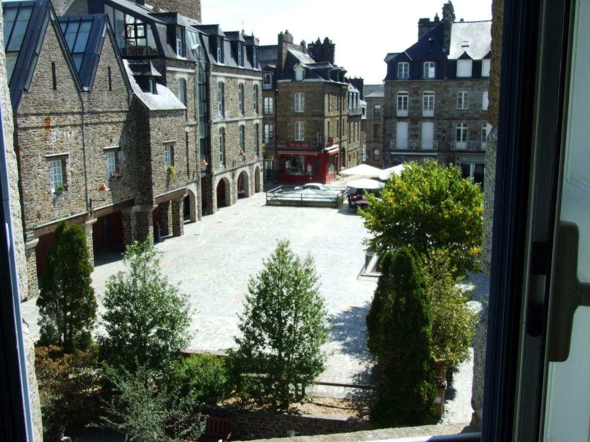 Hotel Particulier Le Mercier De Montigny -Une Nuit Sur Les Remparts- Fougères Екстериор снимка
