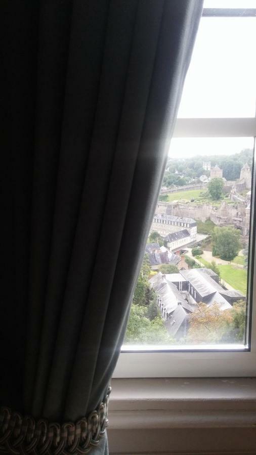Hotel Particulier Le Mercier De Montigny -Une Nuit Sur Les Remparts- Fougères Екстериор снимка