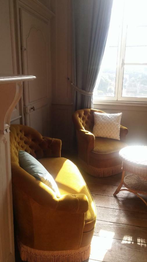 Hotel Particulier Le Mercier De Montigny -Une Nuit Sur Les Remparts- Fougères Екстериор снимка